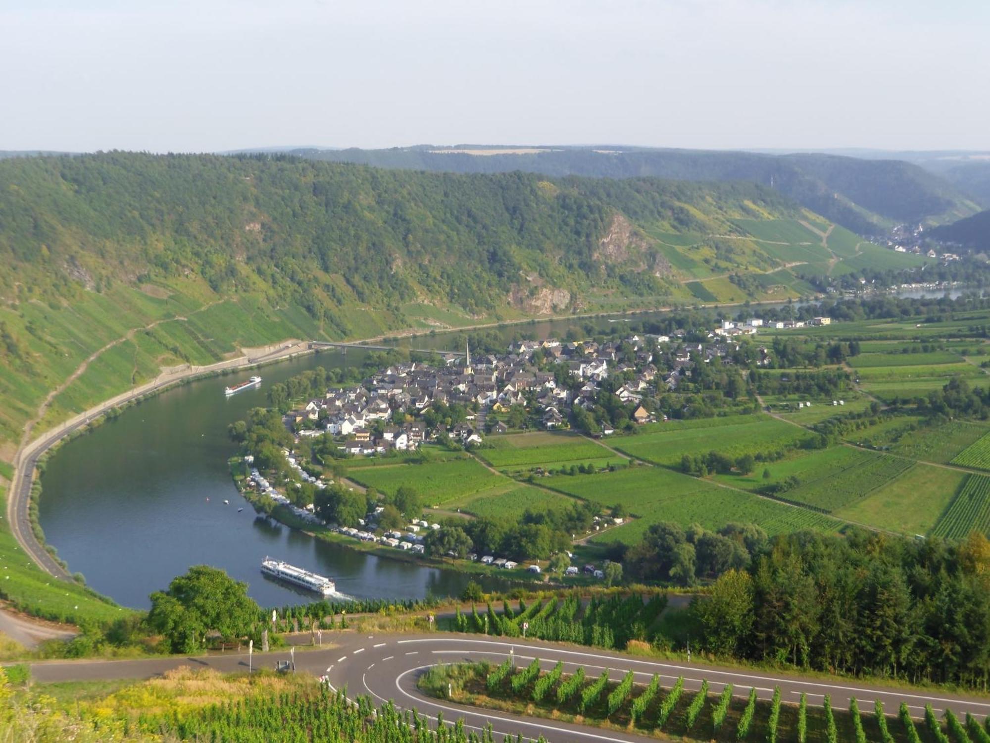 Comfortable Apartment In Ediger Eller Eifel 圣阿尔德贡德 外观 照片